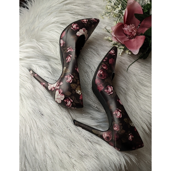Christian Siriano | Purple Floral Heels Pumps Slip On Pointed Toe Women Size 10 - Picture 6 of 9